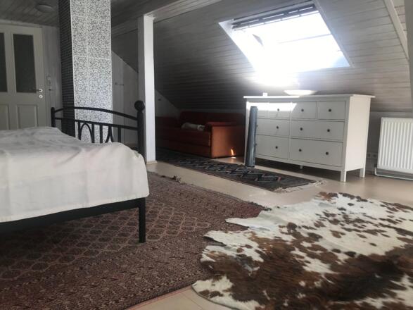 FA66D362-64BC-417B-BFAC-8FFE974BD4C0