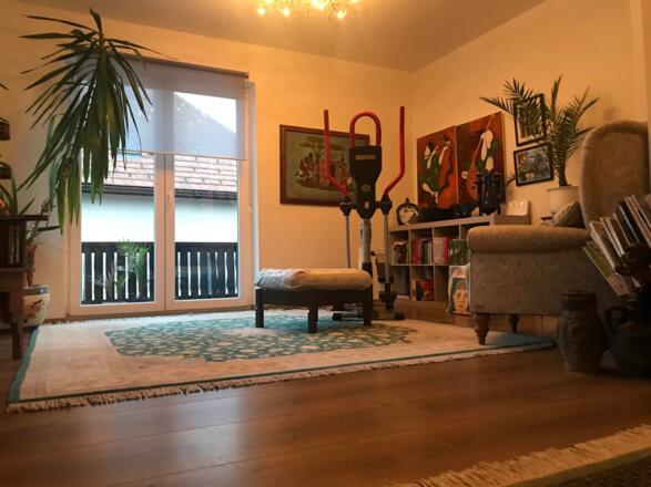 8F867B54-9CFA-4BC4-9C9A-1833656E8FDD