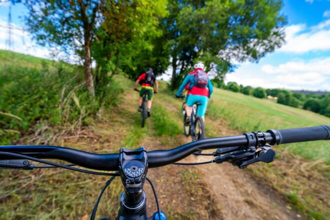 Fahrerperspektive entlang der Schiefergebirgstrophy