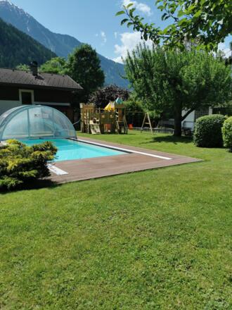 Garten mit Pool