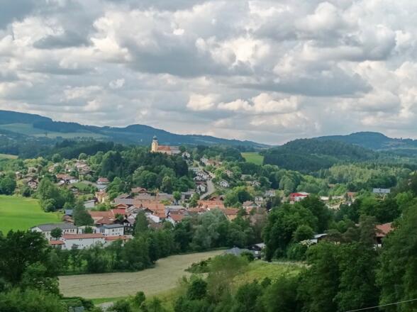 Blick bei Stubenhof nach Stallwand