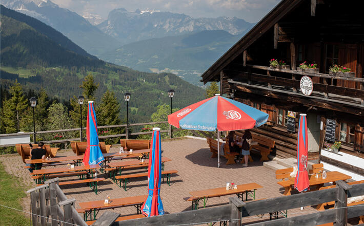Die Terrasse der Rossfeld Skihütte
