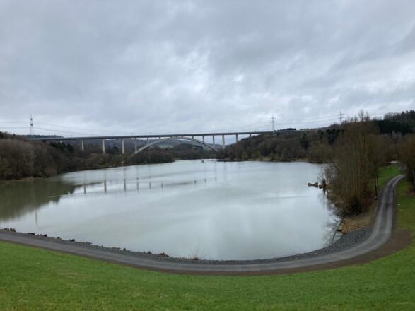 Froschgrundsee vom Parkplatz aus