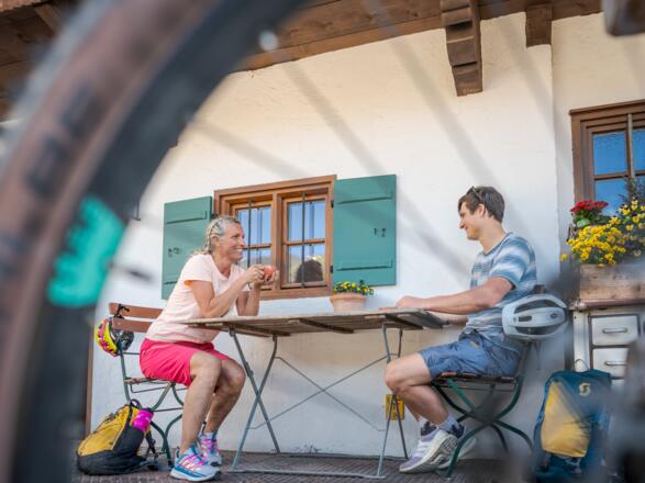 Pause am Cafe´ Gäuwagerl