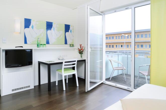 hh-linz-07-lobby-01