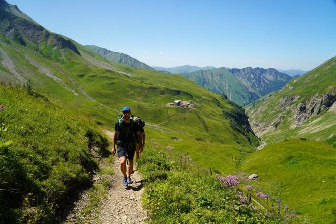 Weg von der Kemptner Hütte zum Oberen Mädelejoch.