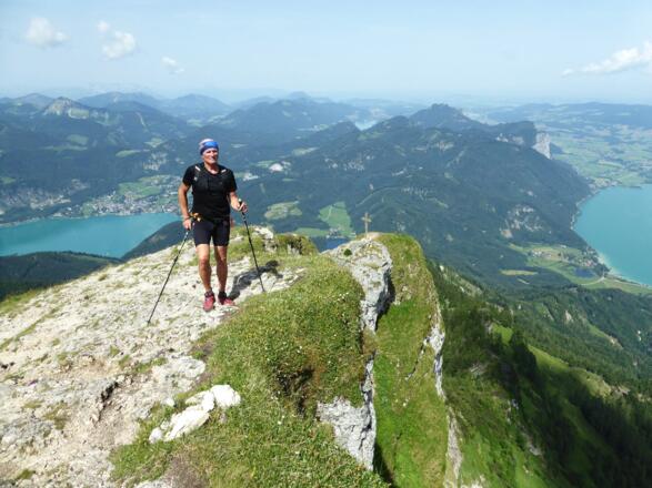 Die letzten Meter auf den dann nicht mehr so einsamen Gipfel.