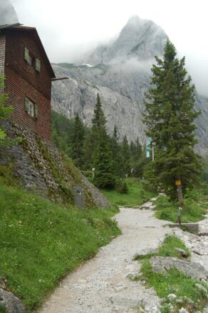 Die Höllentalangerhütte