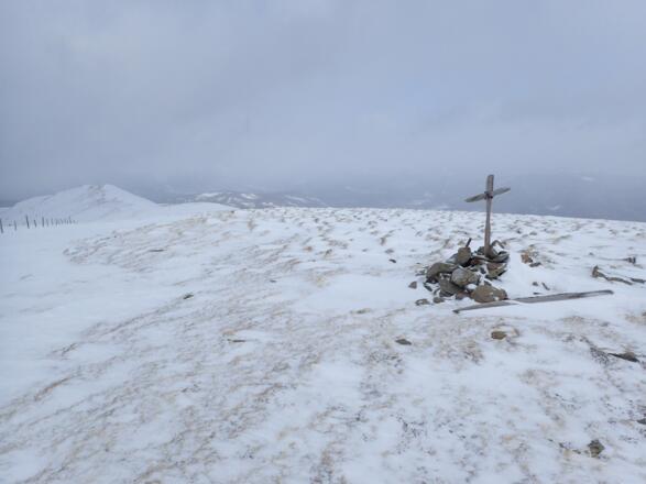 Auf der breiten Gipfelkuppe
