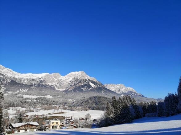 Scheffau_Kaiserblick-Winterrunde_Bärbichl_Blick nach Scheffau_Wilder Kaiser