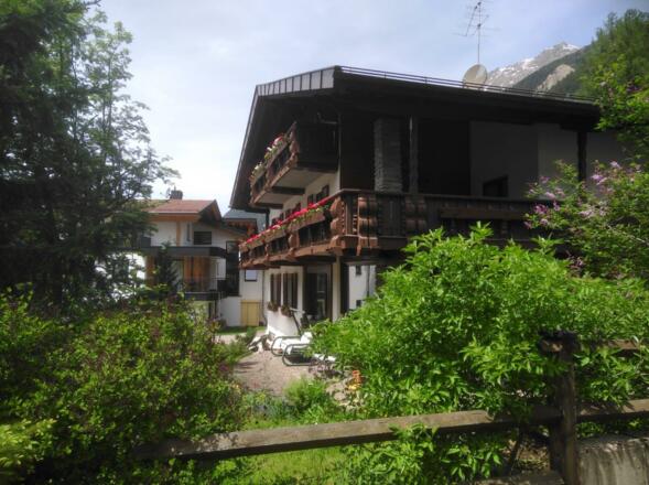 Haus Bergkristall mit Garten