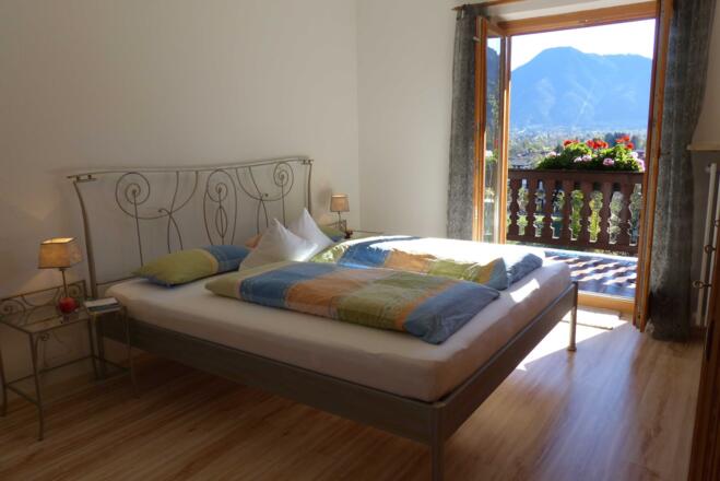 Schlafzimmer 2