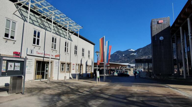 Tourist Info Bahnhof Vorderseite