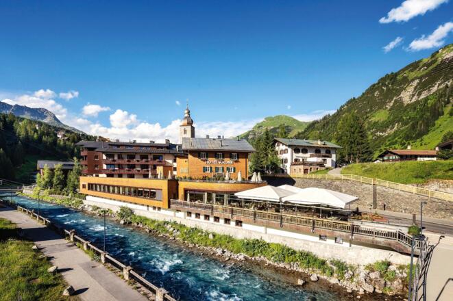 Romantik Hotel Die Krone von Lech im Sommer