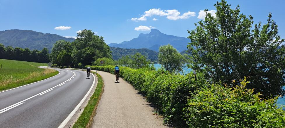Gravelbiker nutzen den perfekten Radweg...