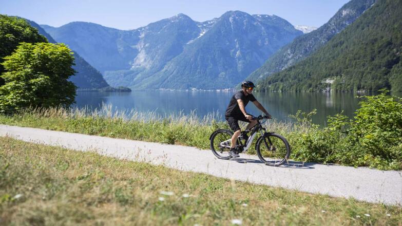 Dachsteinrunde verläuft am See