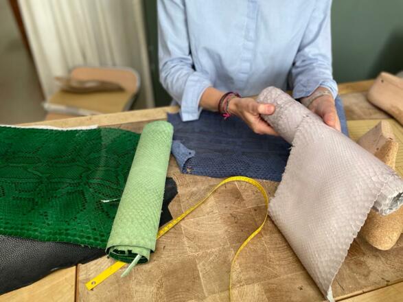 Schlangen- und Rochenleder