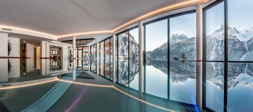 Indoor Infinity Pool