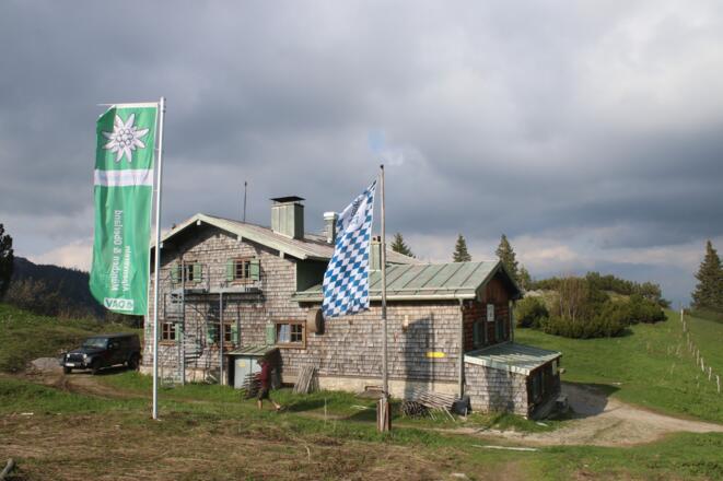 Das urige Taubensteinhaus (1567 m)
