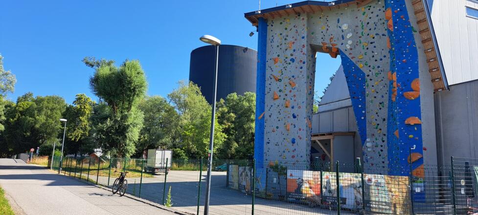Nach der Kletterhalle wird nach Sam abgebogen...