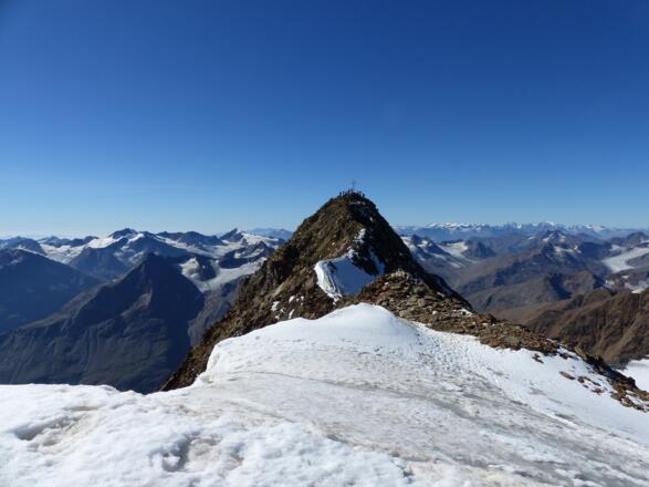 Bis zum Südgipfel der Wildspitze ist es nicht mehr weit.