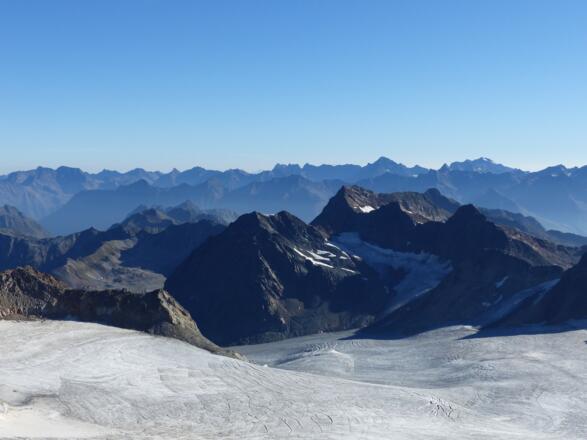 Welch ein Panorama - Mittelbergferner mit Linker Fernerkogel.