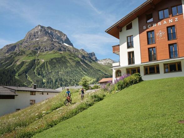 Biken vom Hotel weg