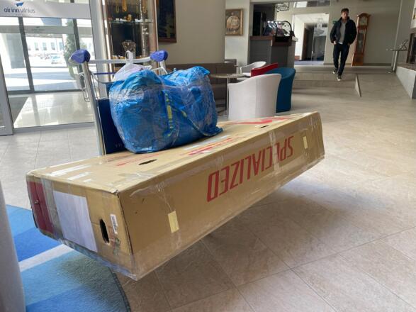 Das Fahrrad ist noch in der Verpackung