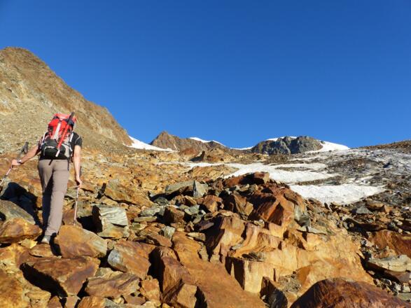 Wildspitze und den Jubiläumsgrat hat man bereits im Blick.