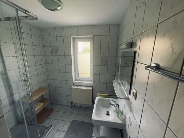 Badezimmer, 2Stock, 2Schlafzimmer