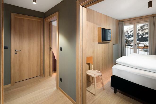 Suite 38