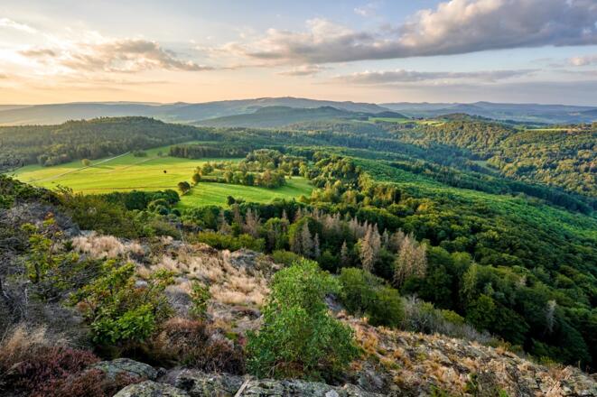 Hofbieber : Lever de soleil au sommet du Milseburg dans la Rhön