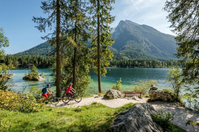 Hintersee dans le parc national : sur la piste cyclable du lac de Constance-Königssee