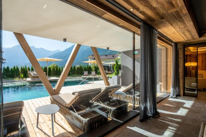 Liegebereich am Aussenpool