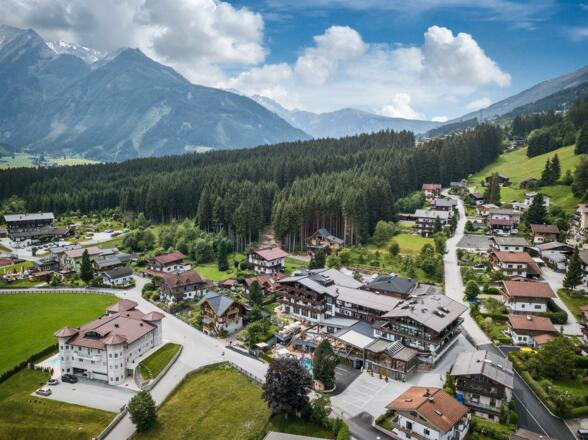 Sommeransicht Wanderhotel Gassner