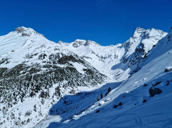 Vorderseespitze rechts, Alplespleisspitze links