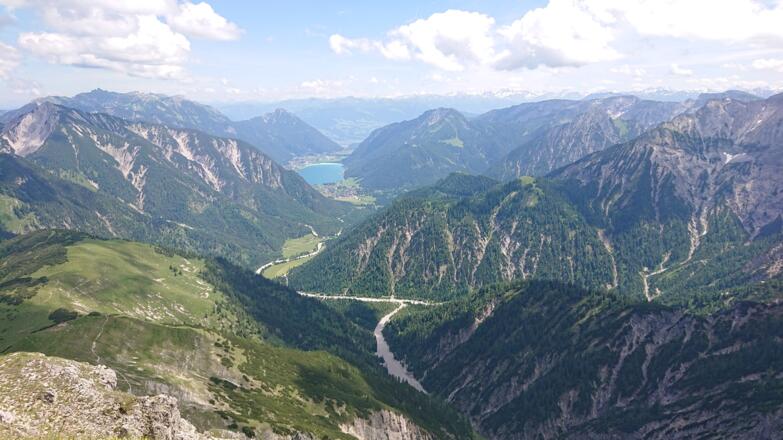 Blick hinaus zum Achensee
