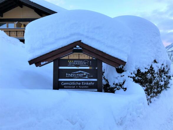 Gästehaus Strasser I Neuschnee