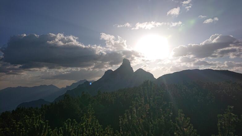 Die Arnplatte im Sonnenaufgang früh