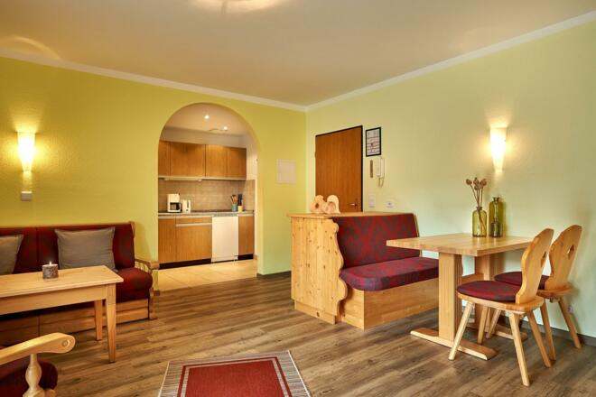 App 1 - Wohnbereich mit Küche