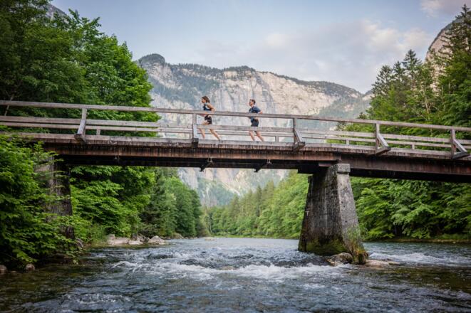 In Obertraun über die Traun - King Dachstein Trail