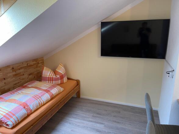 98B88880-0557-41AD-B4D0-8785D6443874