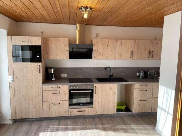 D4C40C97-31A6-4D27-988C-70B0AD9D7E27