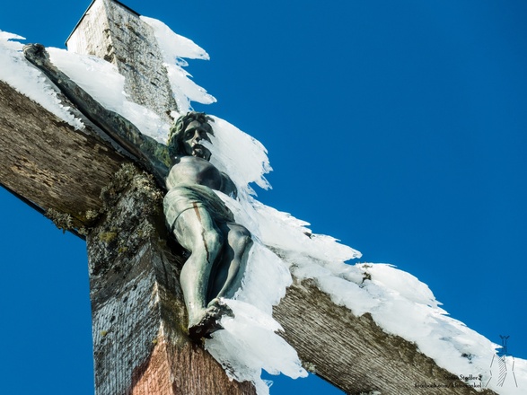 Hergott am Gipfelkreuz des Österreichischen Schinder
