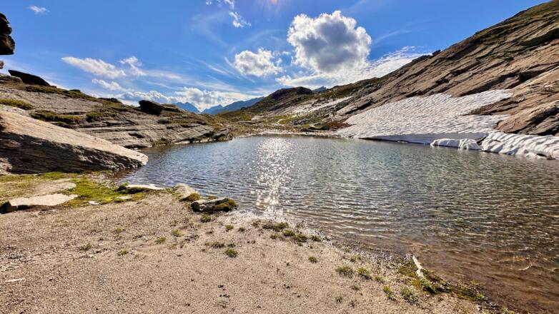 Bergsee beim Zustieg zum Defreggerhaus