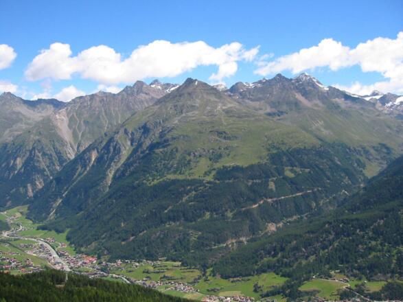 Ausblick vom Gaislachkogel nach Sölden