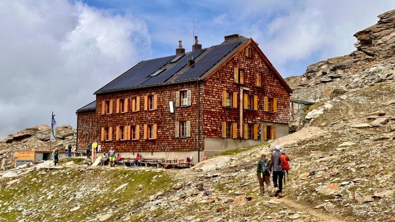 Defreggerhaus im Juli 2023