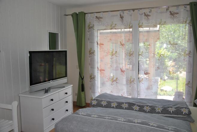 Schlafzimmer 2