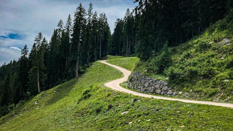 Fortstraße vom Hornspitz zur Zeishofalm