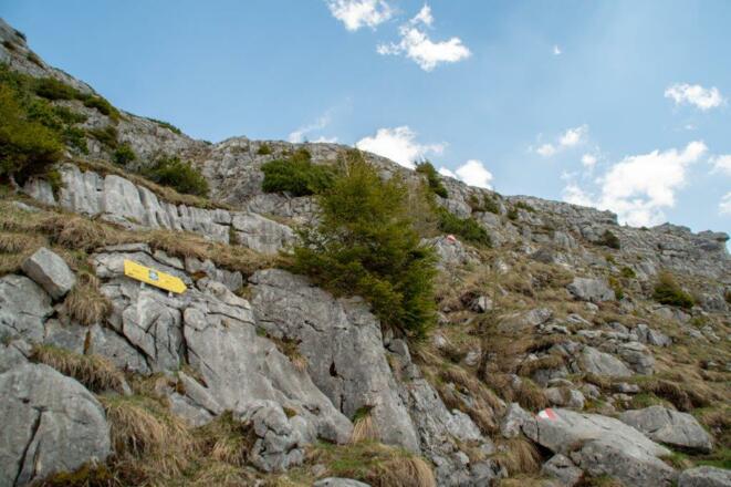 Rechts zum Gipfel des Nazogl